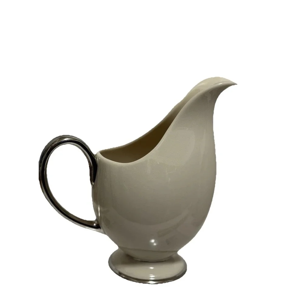 FRANCISCAN‎ HUNTINGTON CREAMER 8 OZ PLATINUM HANDLE & PLATINUM TRIM